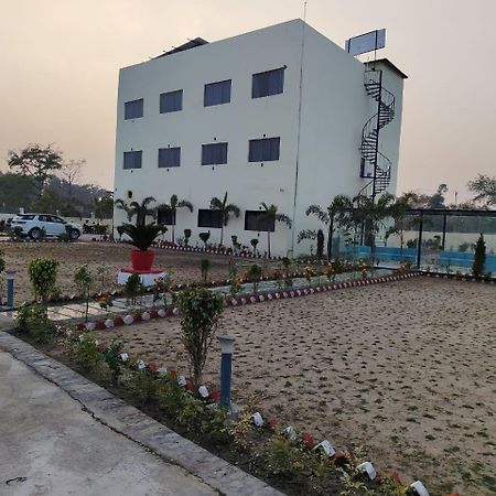 The Velvet Sky Hotel & Resort Bahraich Kültér fotó